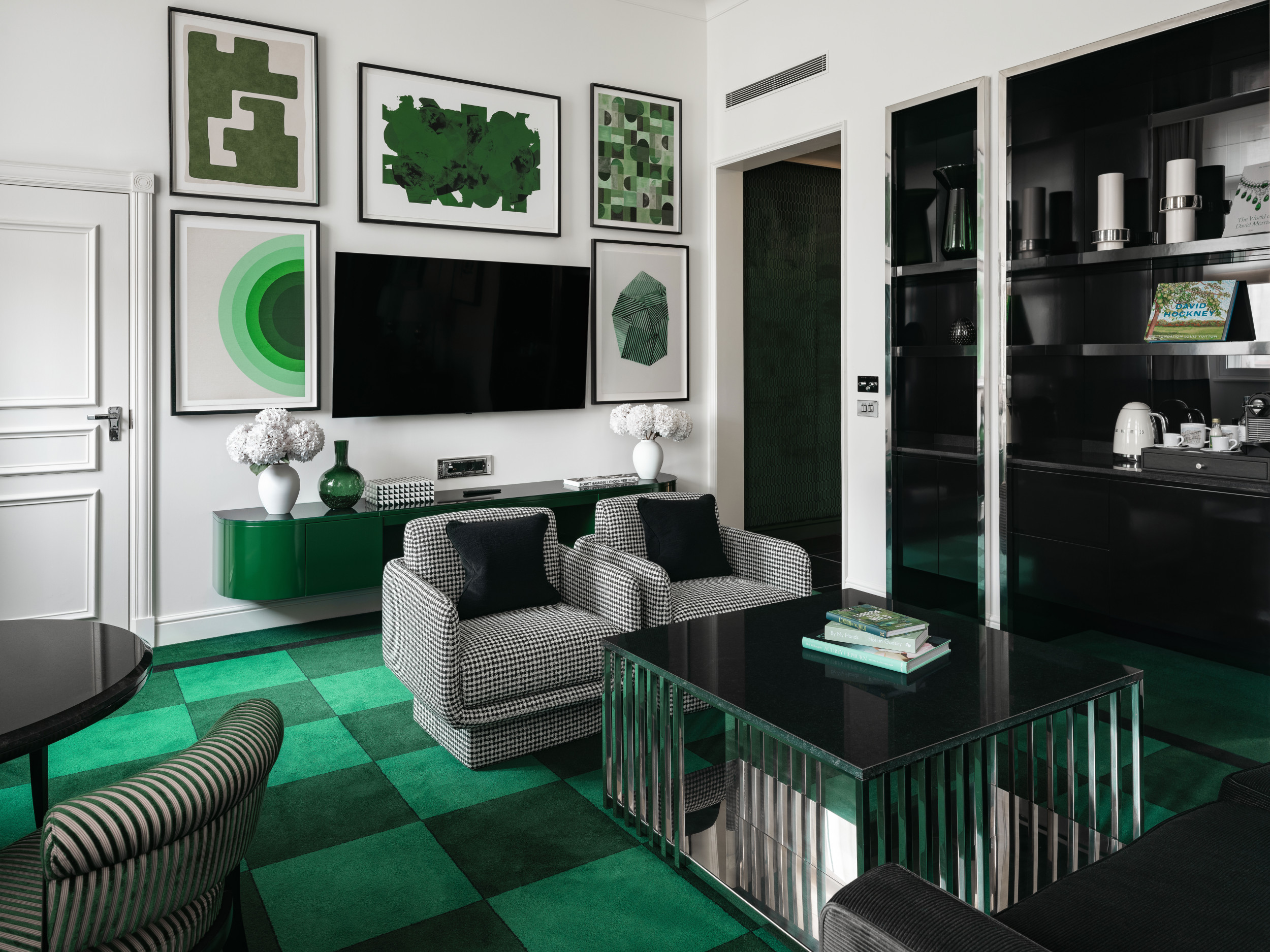 mwai SSJ suites green sofitel luxury Grade II living room 2