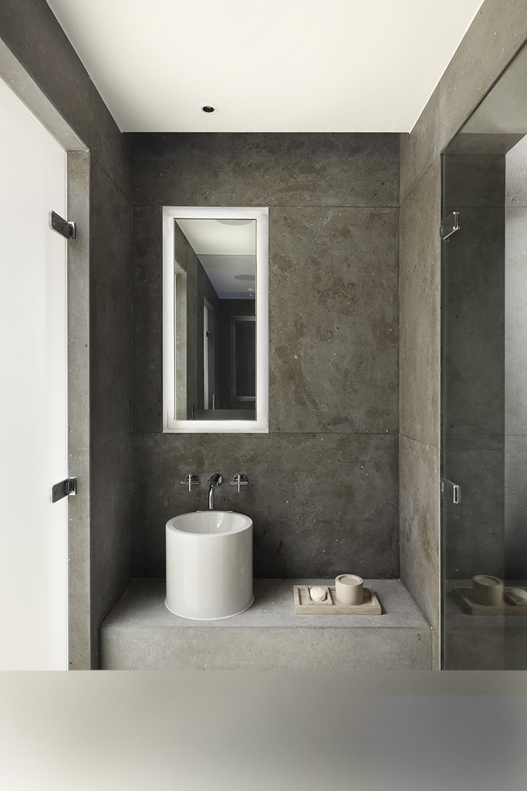 mwai spa basalt mirror halo minimal